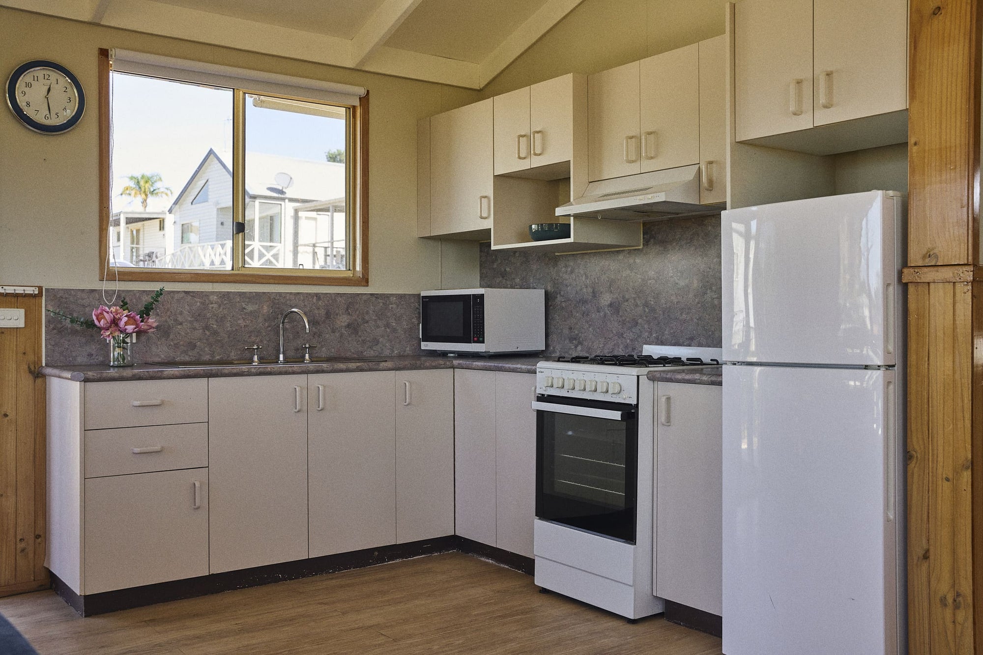 L-shape kitchen in Morton B House.