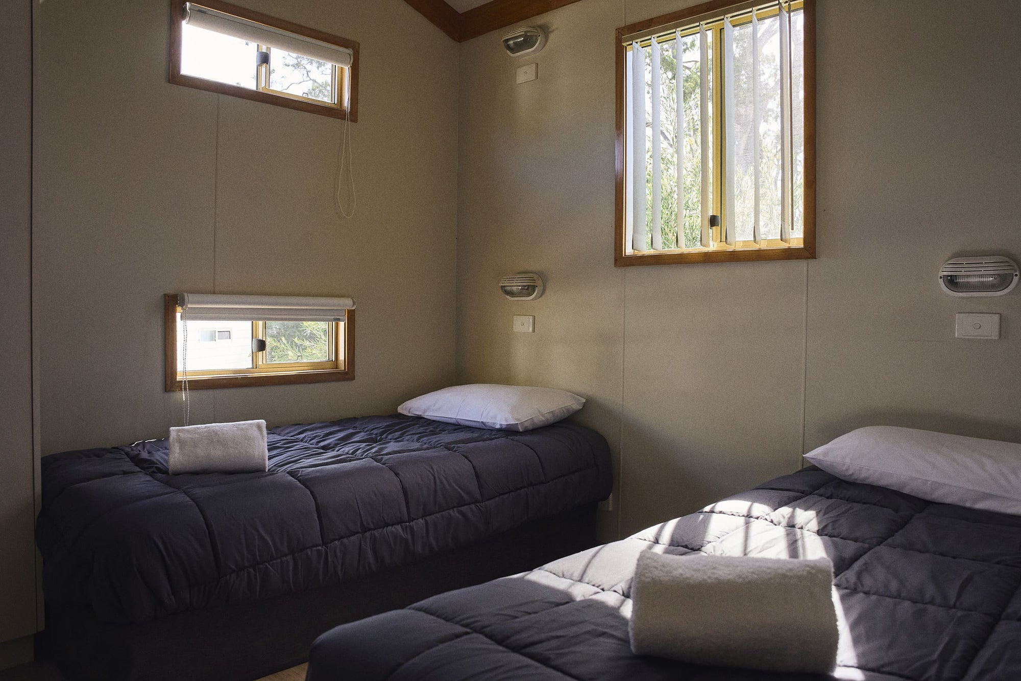 Second bedroom with two single beds in Morton B House.