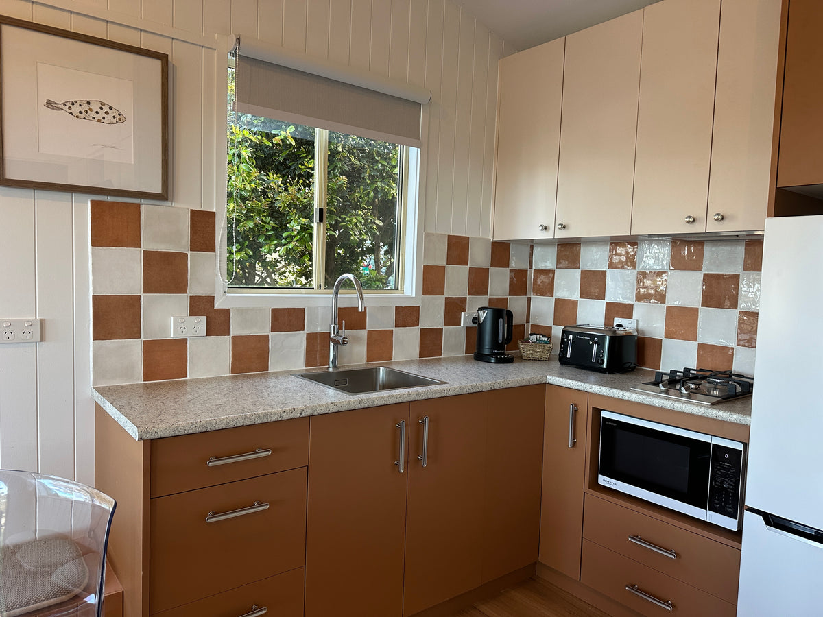 Kitchen area of Yerriyong cabin 4A.