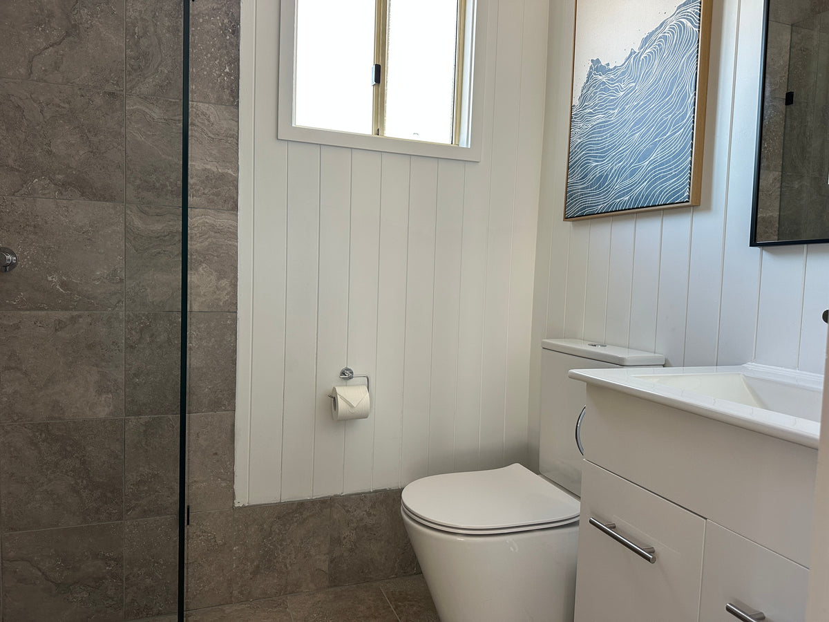 Bathroom in Yerriyong C Cabin.
